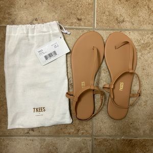 Tkees Mariana size 7 color pout